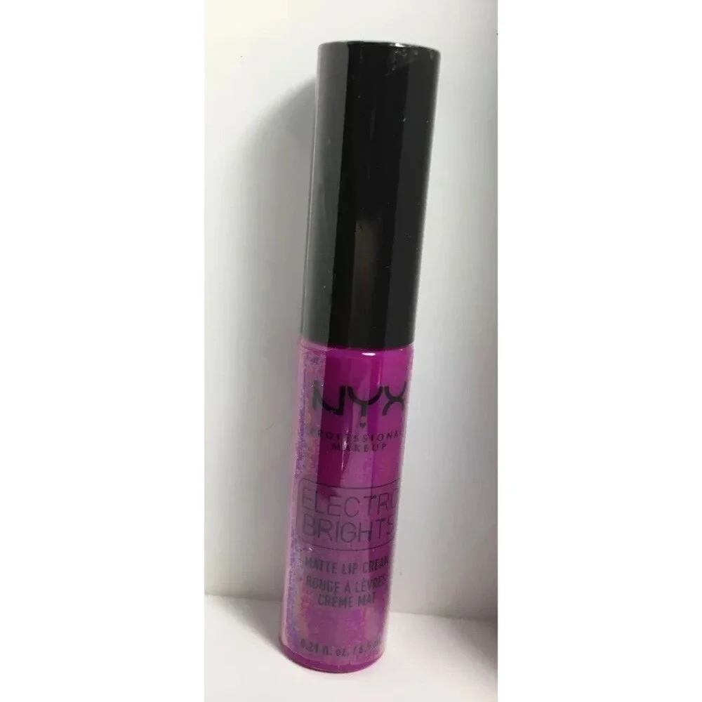 NYX Soft Matte Lip Cream Lips Face Makeup ~ EMRMLC03 Rio De Janeiro~ Bright